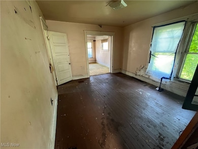 1345 Addison Rd, Cleveland, OH 44103 - photo 5