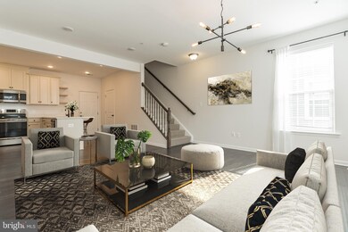 2823 Pinebrook Rd, Hyattsville, MD 20785 - photo 4