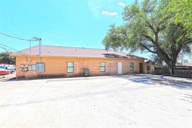 820 Laredo St, Laredo, TX 78040 - photo 2