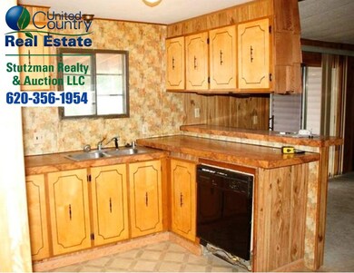 201 S Lincoln St, Hugoton, KS 67951 - photo 7