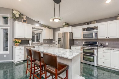 10 Kitchen - Copy