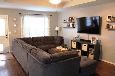 1450 S Tomahawk LR 2