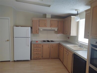 unlisted-address, Davenport, FL 33897 - photo 7