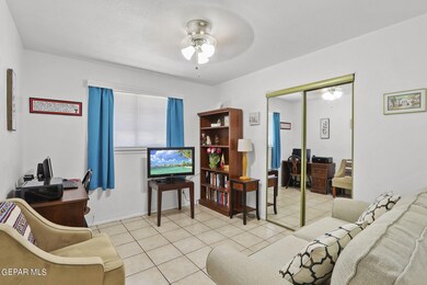 10207 Chinaberry Dr, El Paso, TX 79925 - photo 6