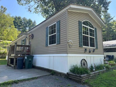 9 Willow Cir, White River Junction, VT 05001 - photo 2