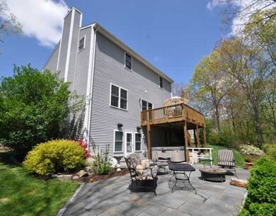24 Lawnacre Dr, Wakefield, RI 02879 - photo 2