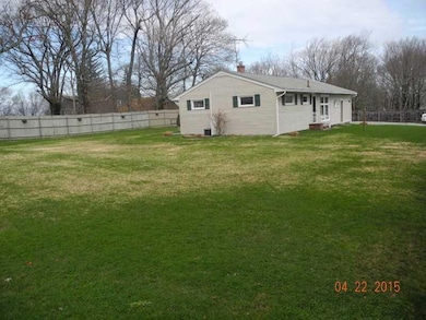 49 Perkins St, West Warwick, RI 02893 - photo 2