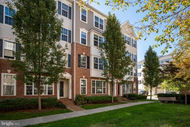 22926 Spicebush Dr unit 1632, Clarksburg, MD 20871 - photo 3