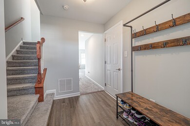 1252 Goldenrod Dr, Downingtown, PA 19335 - photo 4