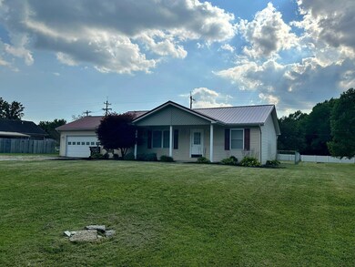 135 Roundhouse Cir, Georgetown, OH 45121 - photo 4