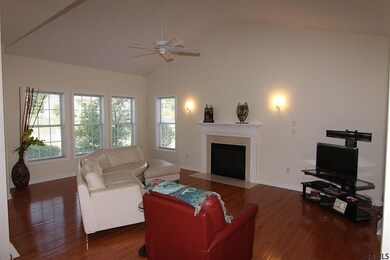 55 Oakmont St, Schenectady, NY 12309 - photo 7