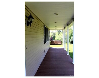 547 Five Mile River Rd, Putnam, CT 06260 - photo 3