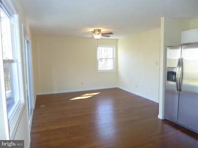 1342 Harford Square Dr, Edgewood, MD 21040 - photo 6