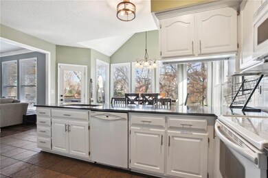 15745 Dearborn St, Overland Park, KS 66223 - photo 7