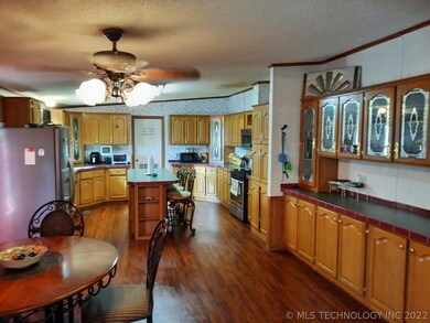 Spacious dining room with built-ins