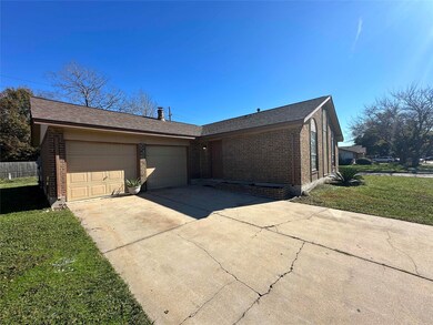 13202 Woodsdale Ct, Houston, TX 77038 - photo 3