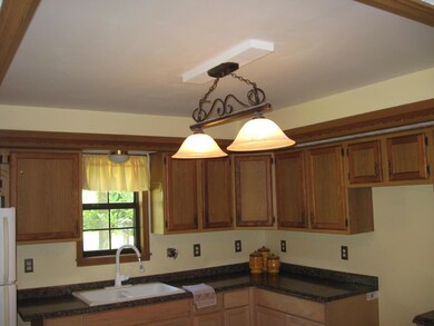 2641 Abington Rd, Columbus, OH 43231 - photo 7