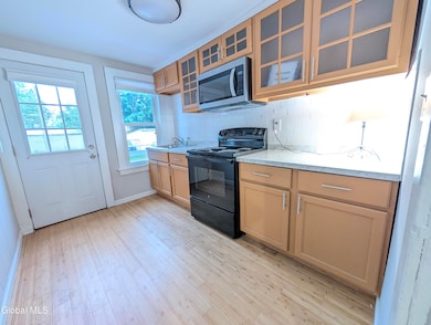 2330 Fairlee St, Schenectady, NY 12306 - photo 3