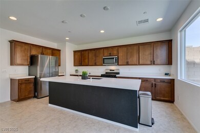 10376 Sadie Blake Ave, Las Vegas, NV 89166 - photo 7