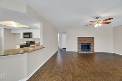5033 Winder Ct unit C, North Richland Hills, TX 76180 - photo 5