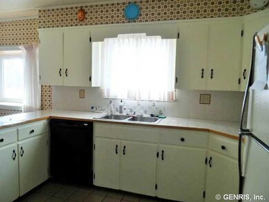 Kitchen Plenty of Cabinets