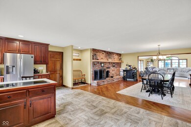 5238 N 225 E, Whiteland, IN 46184 - photo 2