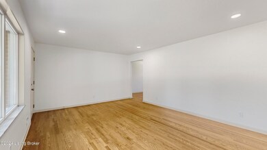 6019 Apex Dr, Louisville, KY 40219 - photo 4