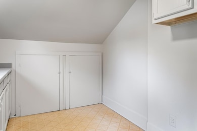 44 Euclid Ave unit 2, Pontiac, MI 48342 - photo 5