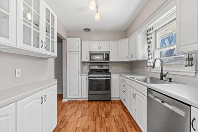 2824 Sherwood Rd-4.jpg