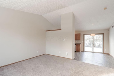 3123 Falcon Bridge Dr, Columbus, OH 43232 - photo 4