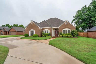 8 Brentwood Place, Shawnee, OK 74804 - photo 3