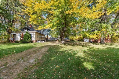 5521 Walker Rd, Sheffield Lake, OH 44054 - photo 2