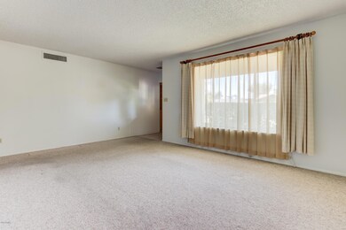 1884 E Alameda Dr-7