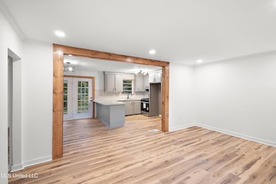 338 S Fox Hall Rd, Pearl, MS 39208 - photo 3