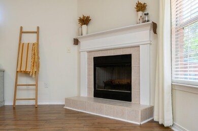 18-web-or-mls-4866 Leyland Ln-05