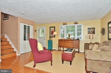 7017 Bedrock Rd, Alexandria, VA 22306 - photo 3