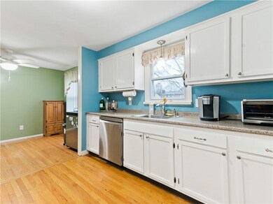 18 Stoneham Dr, Riverside, RI 02915 - photo 6