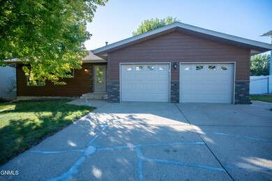 24-PREDana-0037-1957 N 20th-Exteriors B-