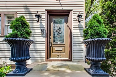 28 Francis St, Waltham, MA 02451 - photo 2