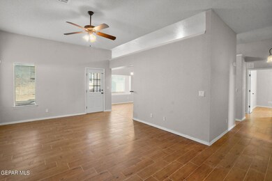 725 Desert Sage Dr, Horizon City, TX 79928 - photo 5