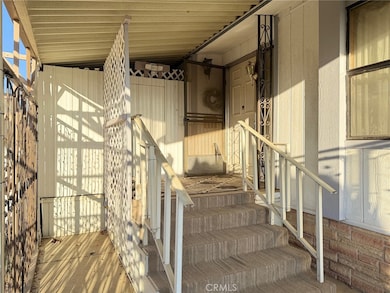 26090 Ivory Palm Dr, Homeland, CA 92548 - photo 5