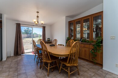 006_Dining Room