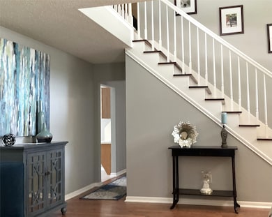 HALL TO FAMILY ROOM, 2ND KITCHEN ENTRANCE, 1/2 BAT