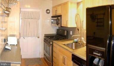 5911 Cedonia Ave, Baltimore, MD 21206 - photo 3