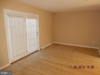 1240 Seron Ct, Sykesville, MD 21784 - photo 4