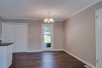 Open Floor Plan that's perfect for Entertaining!