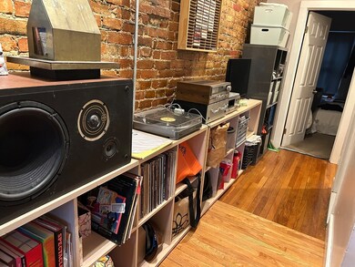 14 Evergreen Square unit 2FL, Somerville, MA 02143 - photo 6