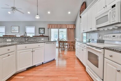3 Harriet Ct, Londonderry, NH 03053 - photo 6