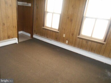 303 Essex St, Gloucester City, NJ 08030 - photo 4