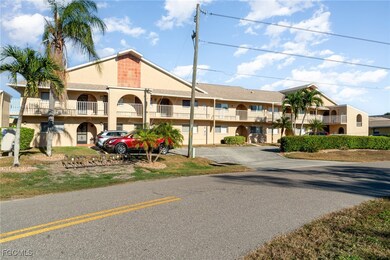 4321 Country Club Blvd unit 207, Cape Coral, FL 33904 - photo 4